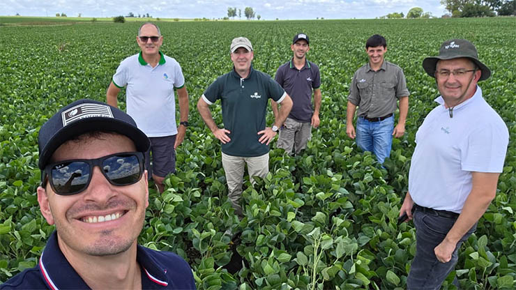 Visita internacional en Acopio y Agroinsumos